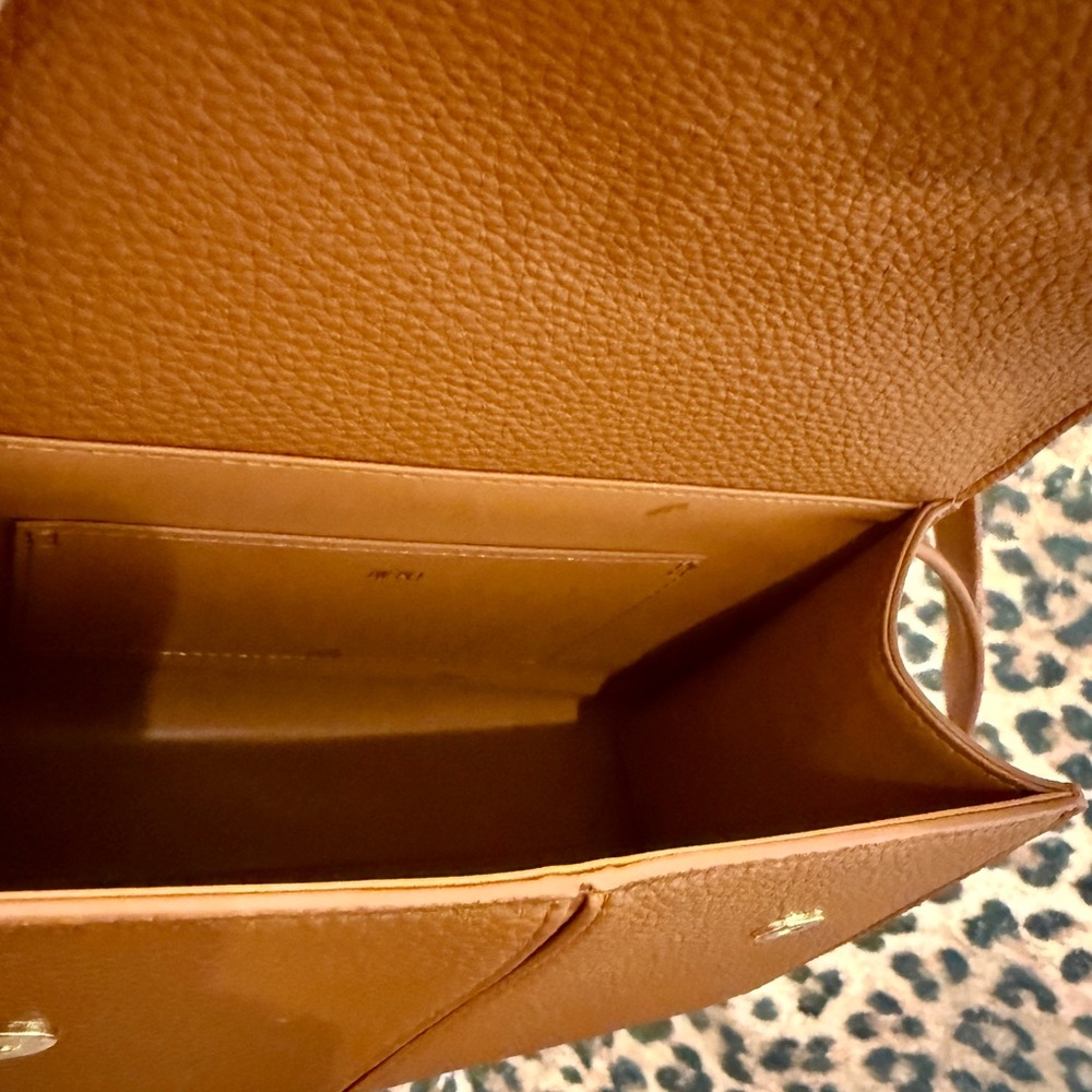 Tan/Brown Handbag - Picture 3 of 6